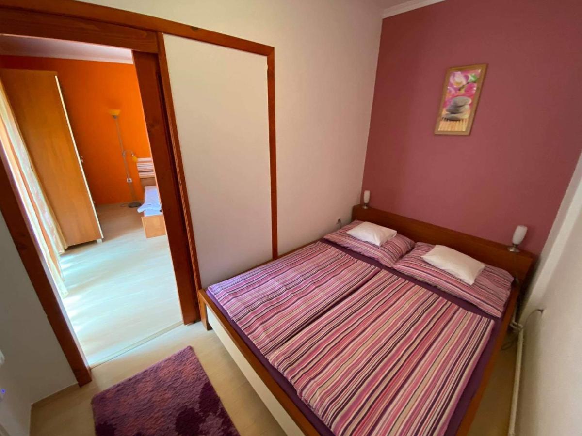 Hellasz Apartman ยูลา ภายนอก รูปภาพ